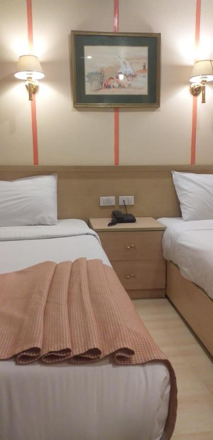 Queen Isis Floating Hotel Al Minya Buitenkant foto
